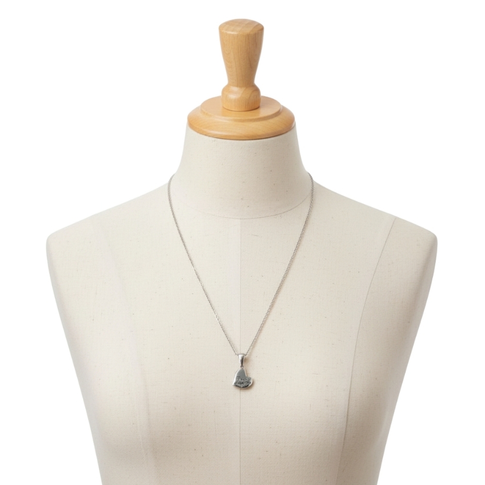 Granddaughter Heart Pendant Necklace | Silver Engraved Jewelry